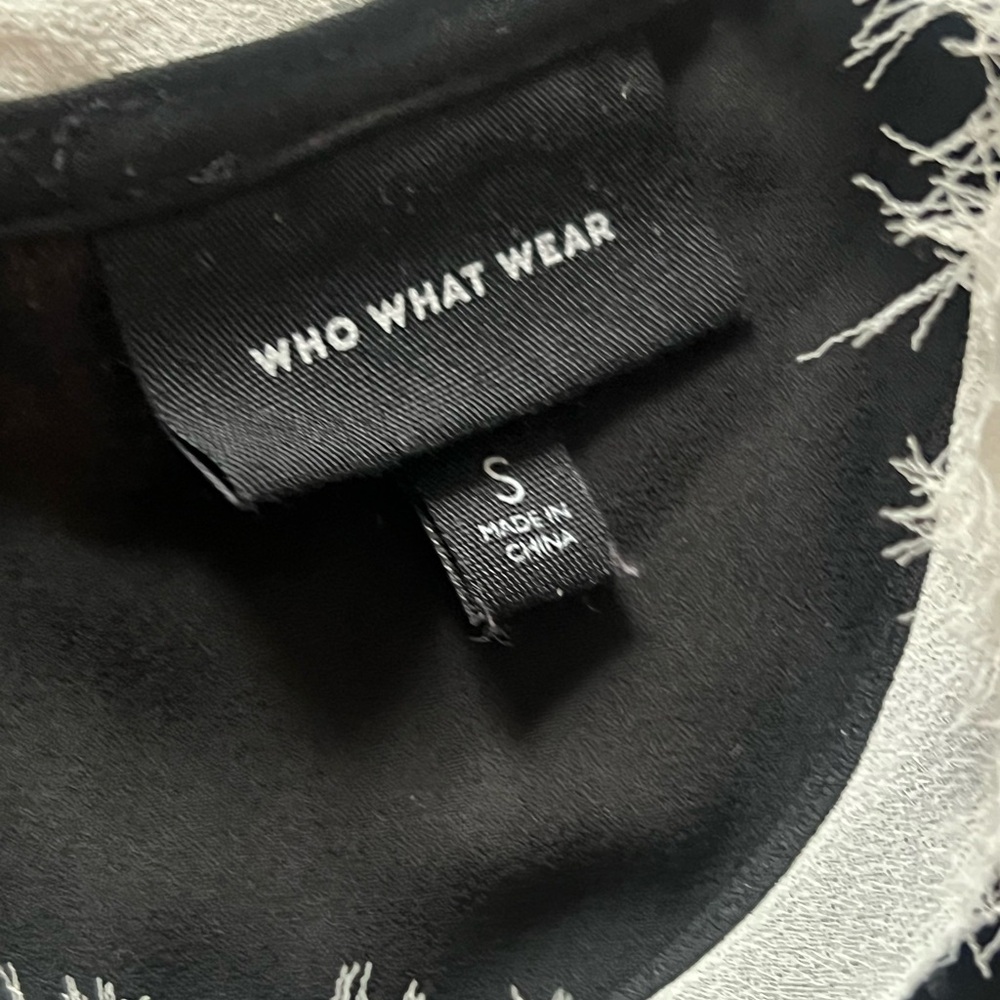Who What Wear Black Top with White Trim - Picture 5 of 11